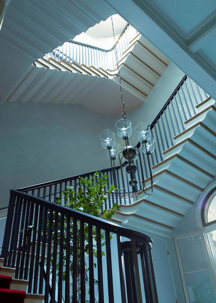 Liederbach & Graham: A Georgian Town House for Lincoln Park Staircase