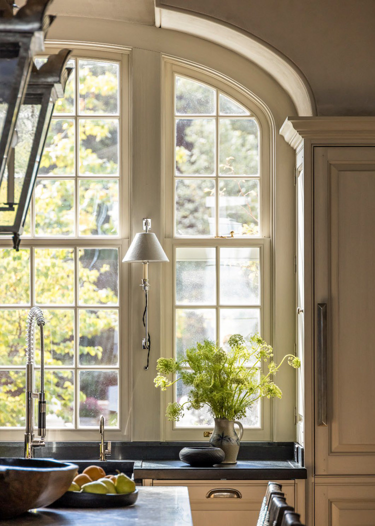 Liederbach & Graham: A Residence on Lake Michigan Kitchen Detail